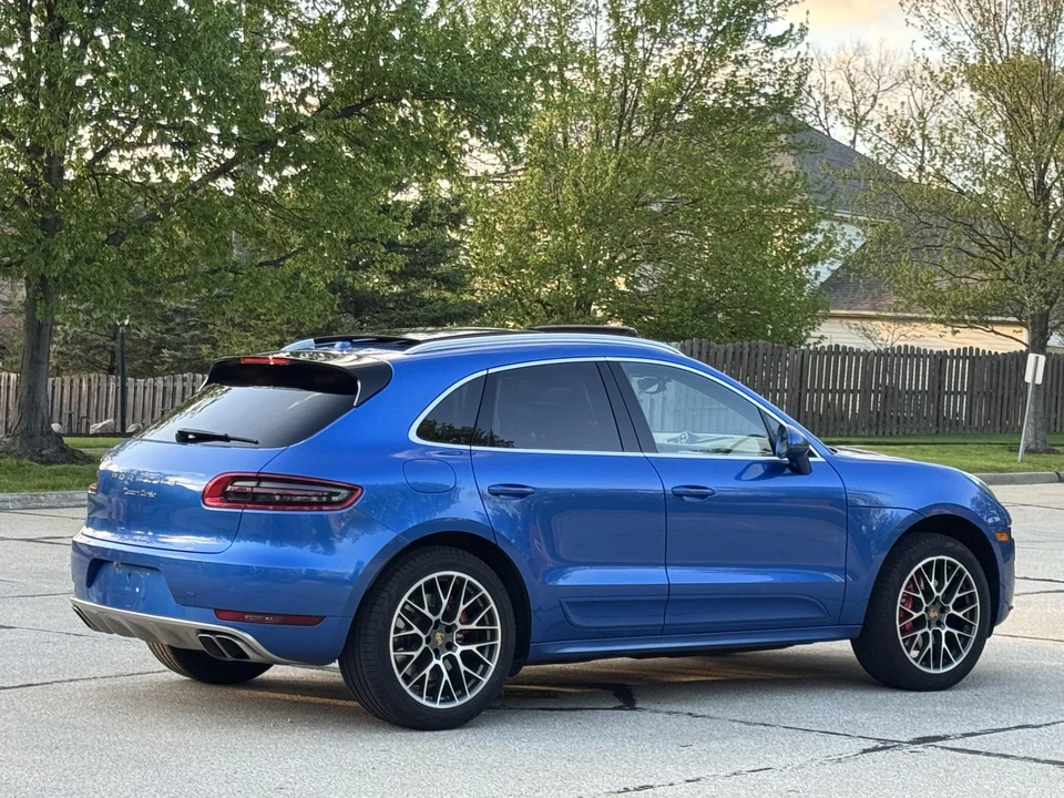 2015 Porsche Macan Turbo - Image 19 of 31