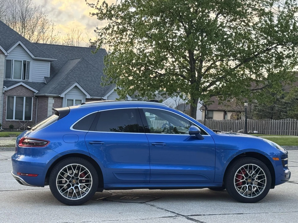2015 Porsche Macan Turbo - Image 21 of 31