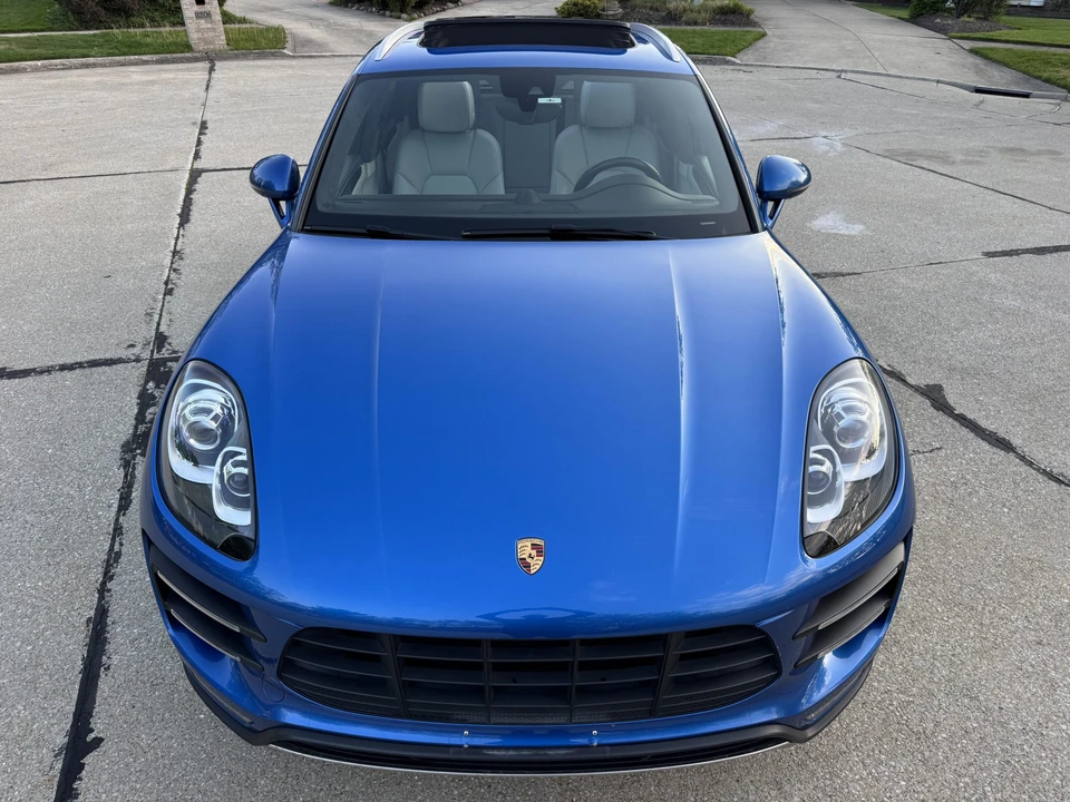 2015 Porsche Macan Turbo - Image 30 of 31