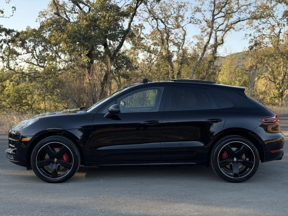 2015 Porsche Macan Turbo - Image 10 of 31