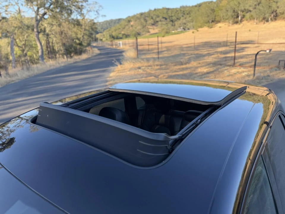 2015 Porsche Macan Turbo - Image 12 of 31
