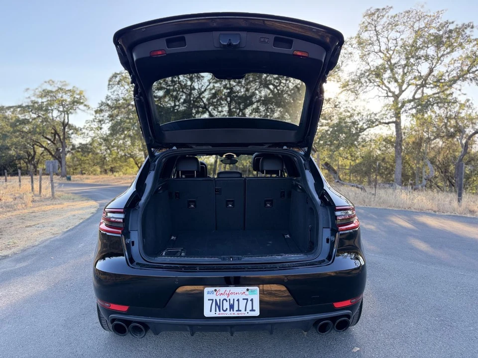 2015 Porsche Macan Turbo - Image 14 of 31