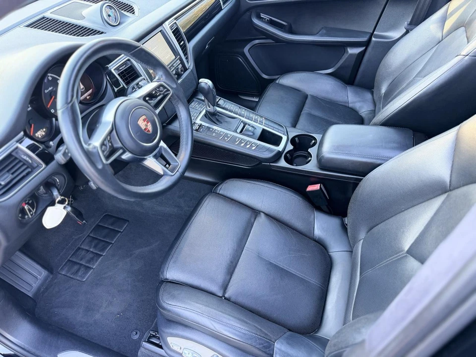 2015 Porsche Macan Turbo - Image 21 of 31