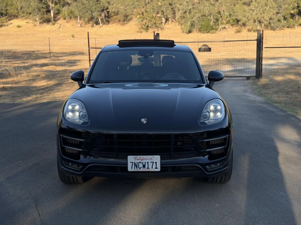 2015 Porsche Macan Turbo - Image 3 of 31
