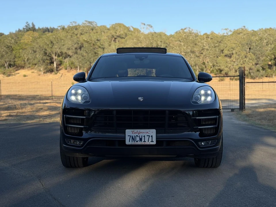 2015 Porsche Macan Turbo - Image 4 of 31