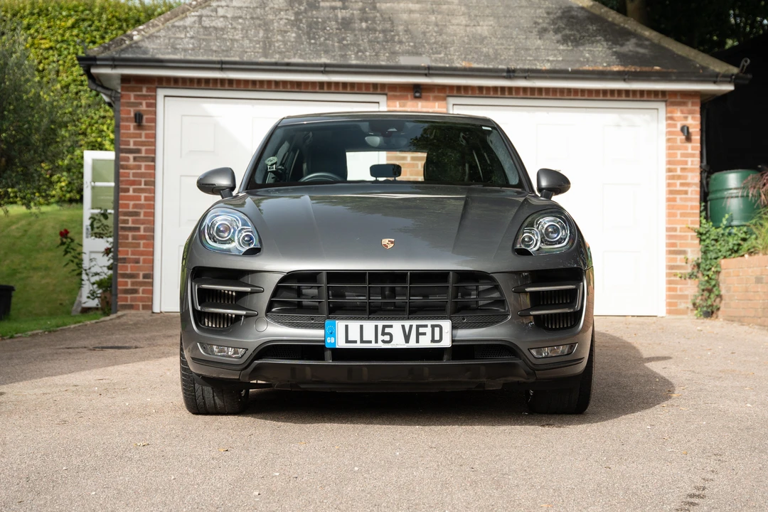 2015 Porsche Macan Turbo - Image 11 of 31