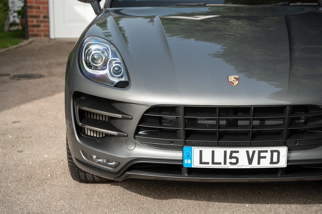 2015 Porsche Macan Turbo - Image 25 of 31
