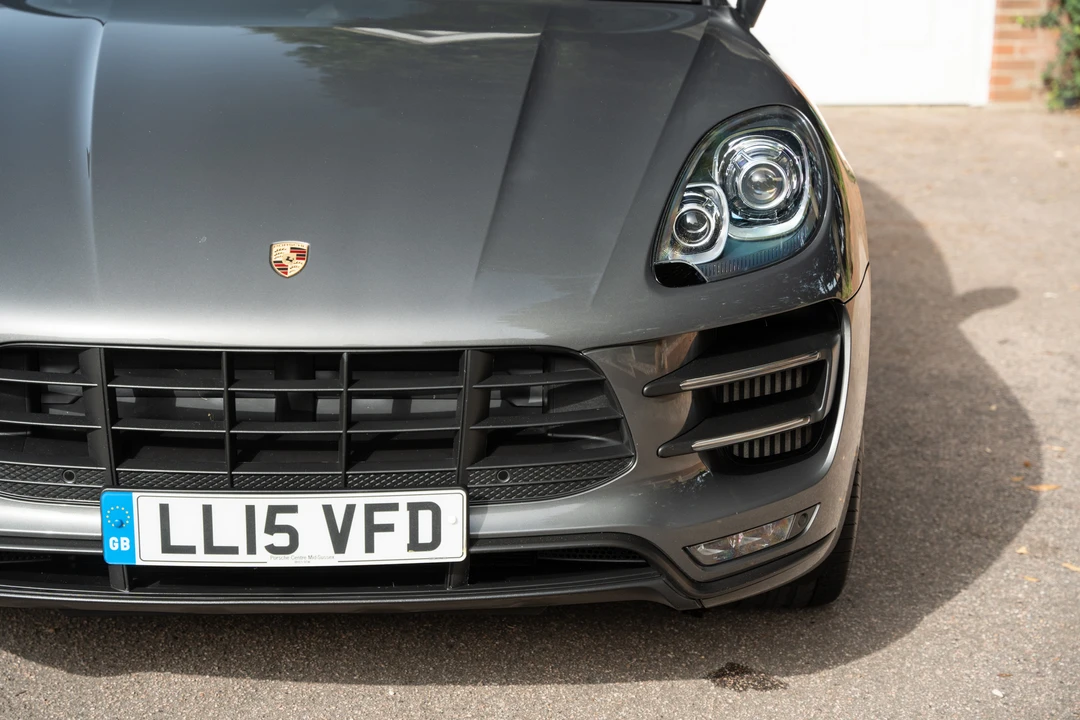 2015 Porsche Macan Turbo - Image 27 of 31