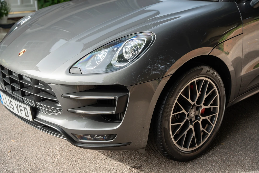 2015 Porsche Macan Turbo - Image 30 of 31