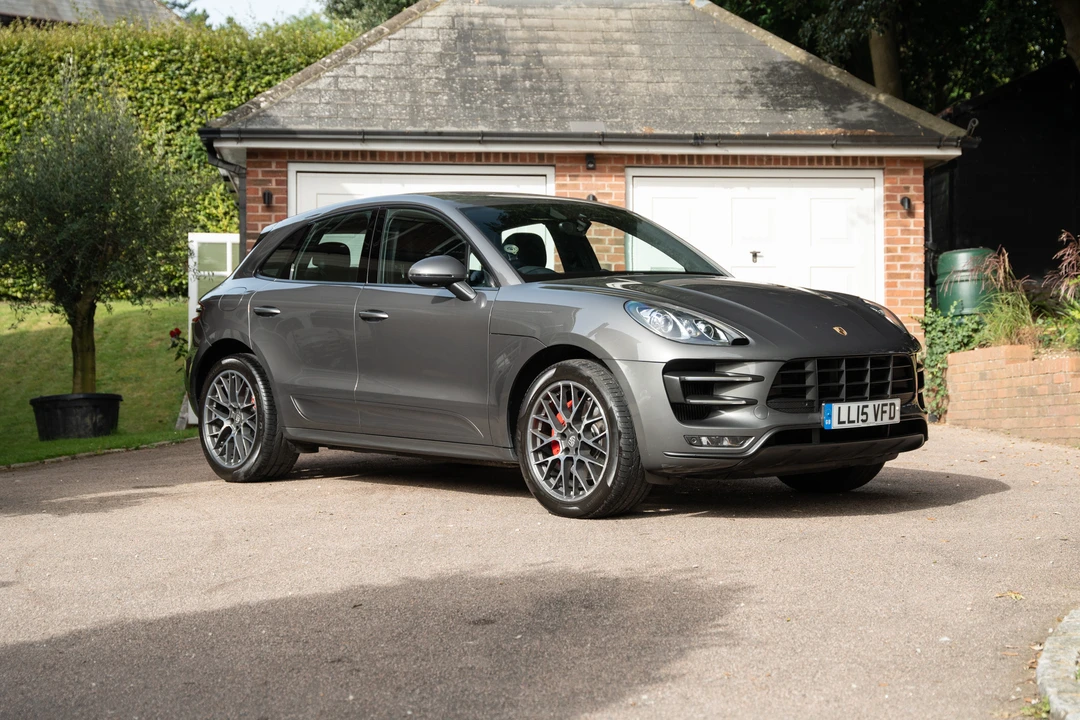 2015 Porsche Macan Turbo - Image 18 of 31
