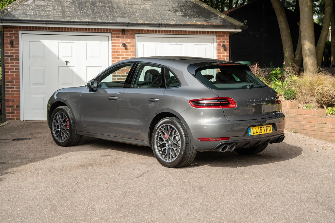 2015 Porsche Macan Turbo - Image 6 of 31