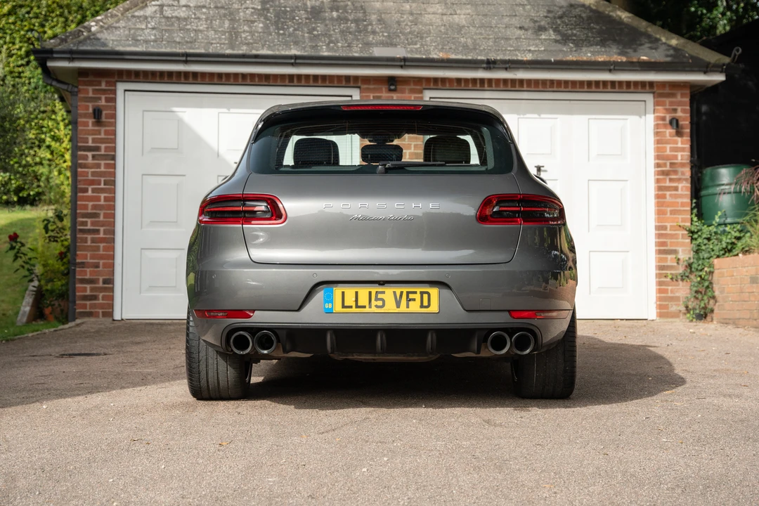 2015 Porsche Macan Turbo - Image 7 of 31