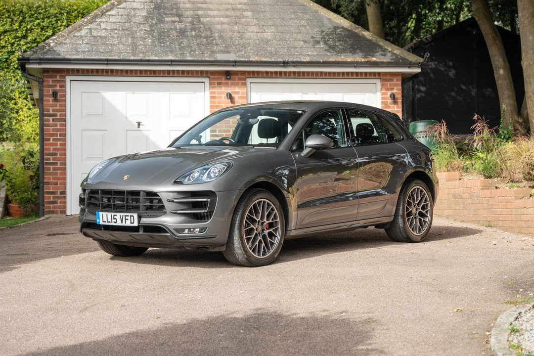 2015 Porsche Macan Turbo - Image 12 of 31