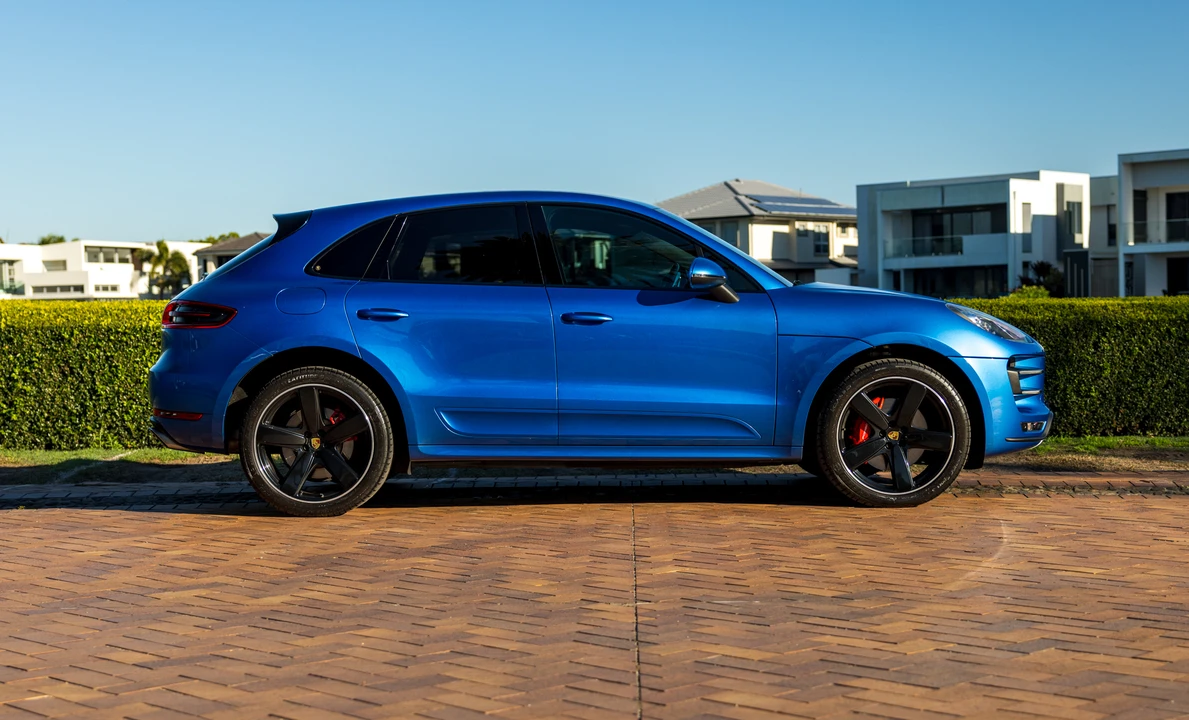 2015 Porsche Macan Turbo - Image 8 of 31