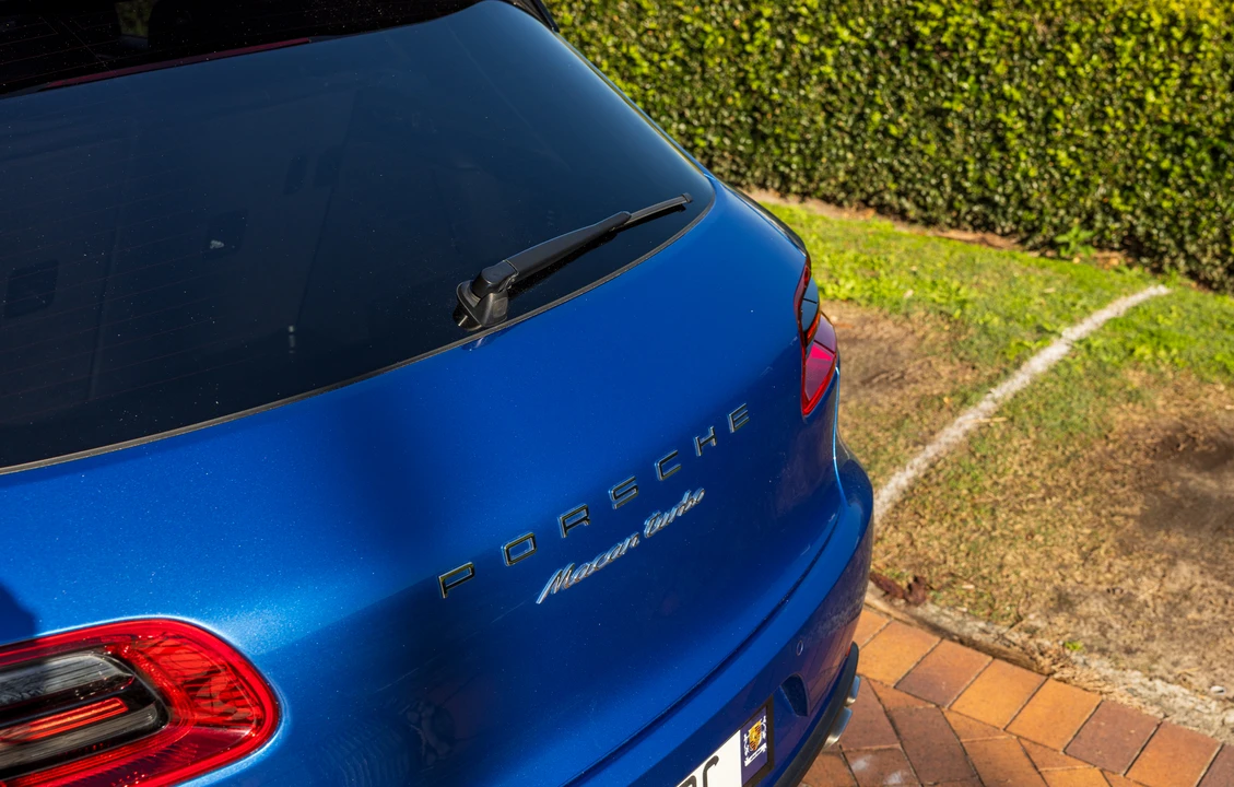 2015 Porsche Macan Turbo - Image 22 of 31