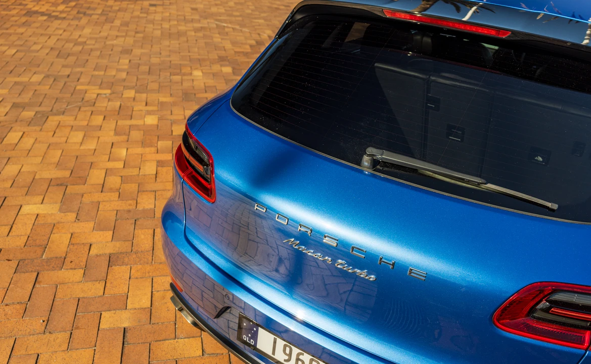 2015 Porsche Macan Turbo - Image 23 of 31
