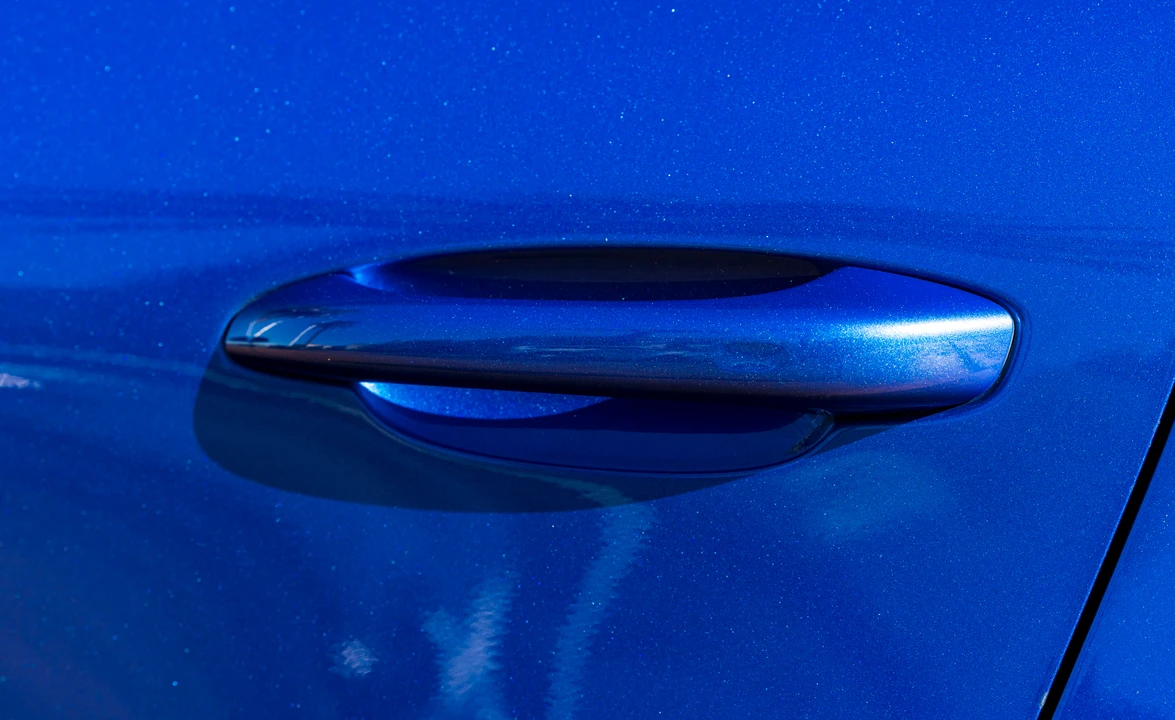2015 Porsche Macan Turbo - Image 26 of 31