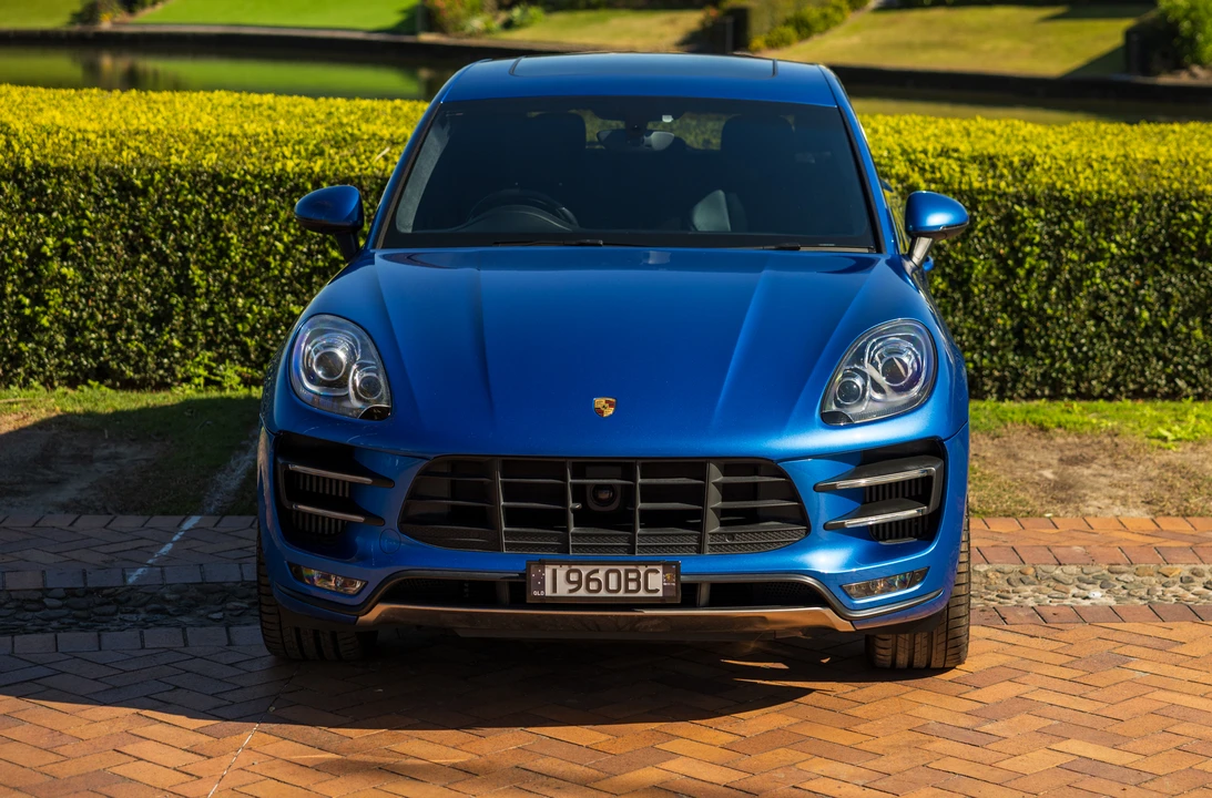 2015 Porsche Macan Turbo - Image 10 of 31