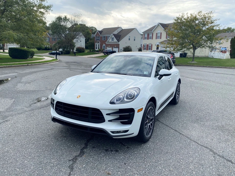 2015 Porsche Macan Turbo - Image 5 of 31