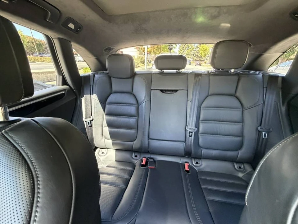 2015 Porsche Macan Turbo - Image 4 of 6
