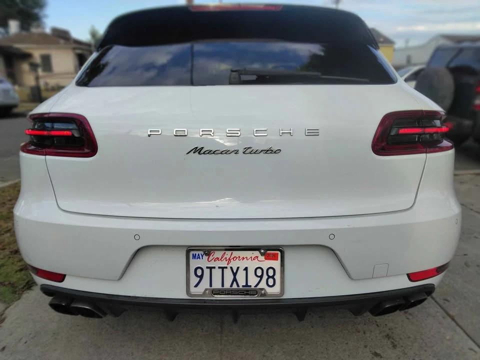 2015 Porsche Macan Turbo - Image 5 of 17