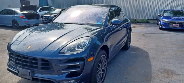 2015 Porsche Macan Turbo w/Performance Pkg