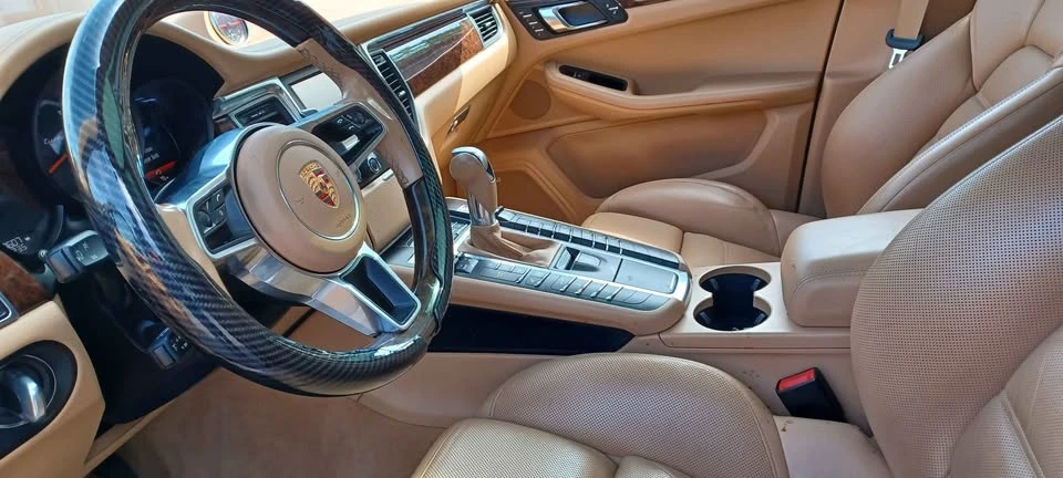 2015 Porsche Macan Turbo - Image 8 of 11