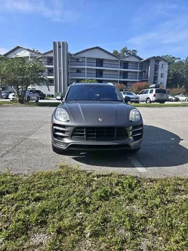 2015 Porsche Macan Turbo w/Performance Pkg