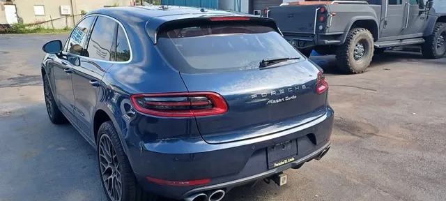 2015 Porsche Macan Turbo - Image 4 of 10