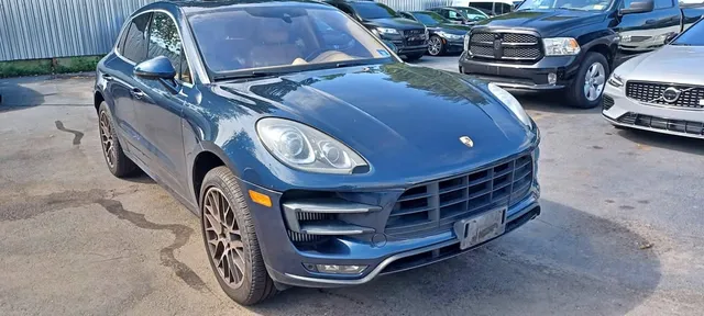 2015 Porsche Macan Turbo w/Performance Pkg Sport Utility 4D