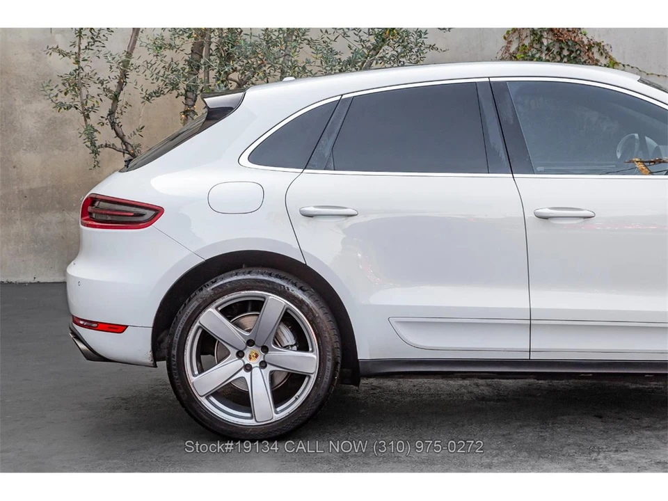 2015 Porsche Macan - Image 10 of 31