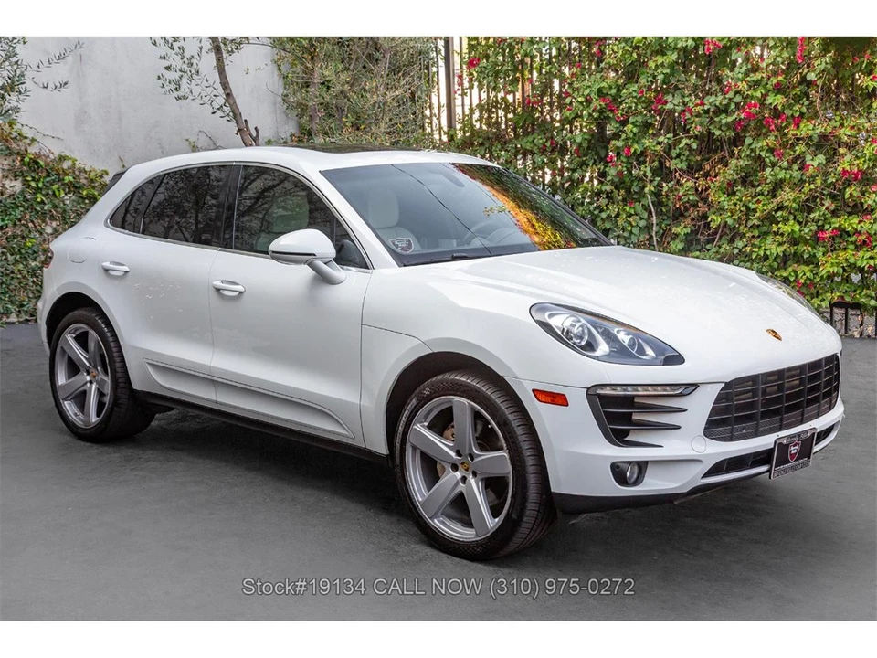 2015 Porsche Macan - Image 2 of 31