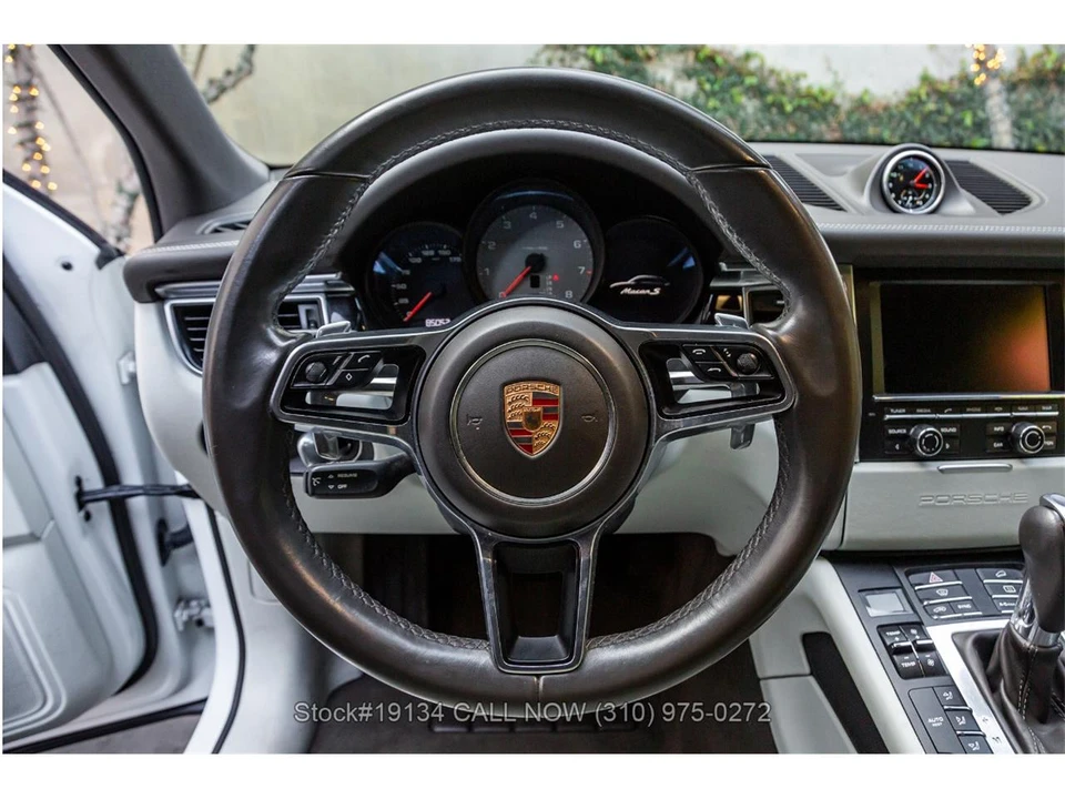 2015 Porsche Macan - Image 16 of 31