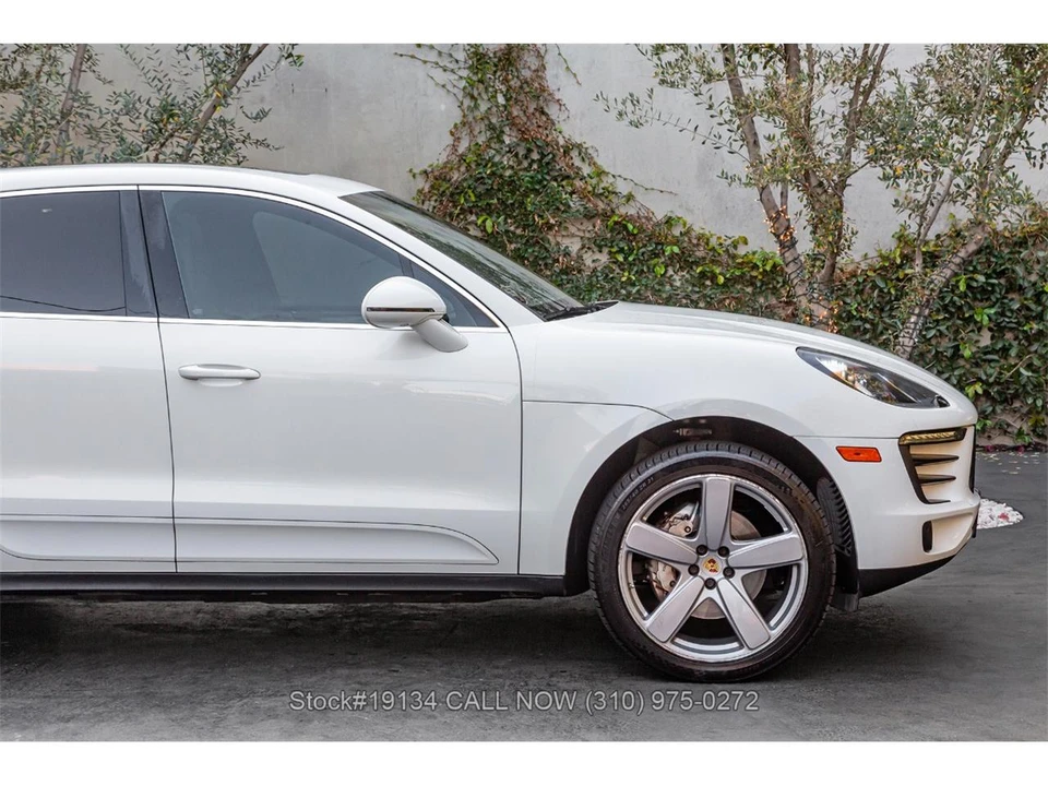 2015 Porsche Macan - Image 9 of 31
