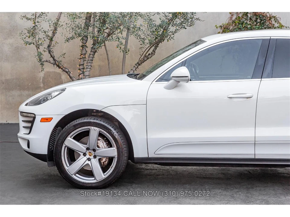 2015 Porsche Macan - Image 11 of 31