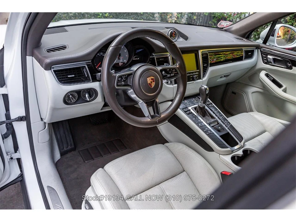 2015 Porsche Macan - Image 15 of 31