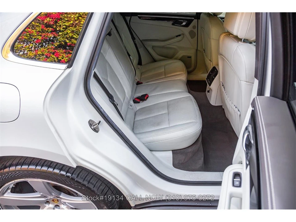 2015 Porsche Macan - Image 21 of 31