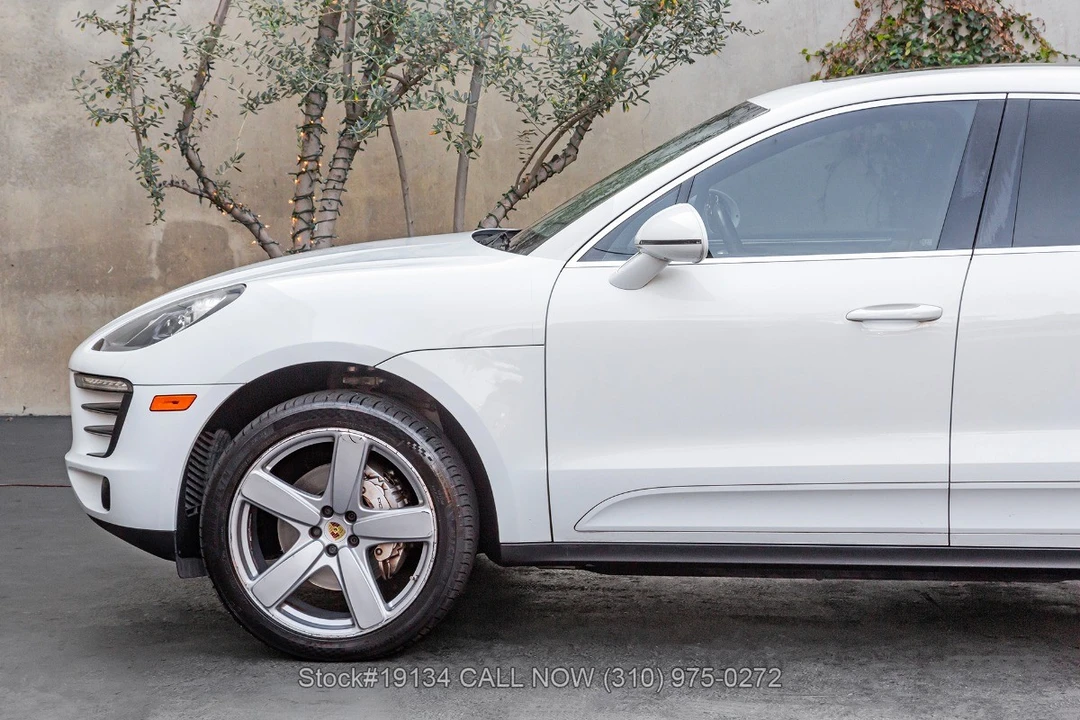 2015 Porsche Macan - Image 13 of 31