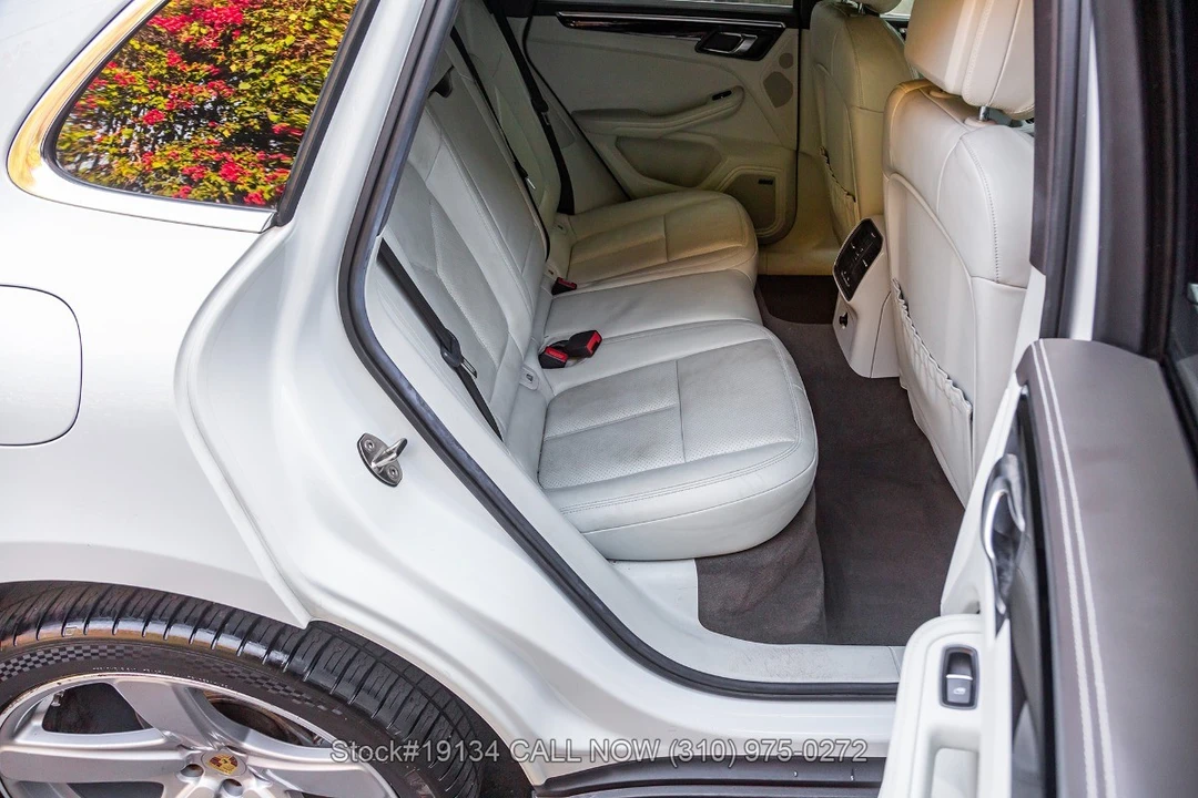 2015 Porsche Macan - Image 23 of 31