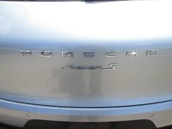 2015 Porsche Macan - Image 11 of 18