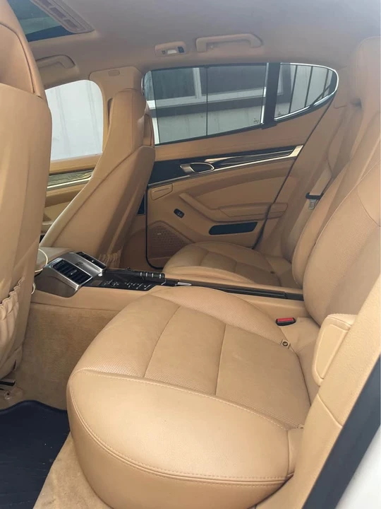 2015 Porsche 970 Panamera - Image 9 of 10
