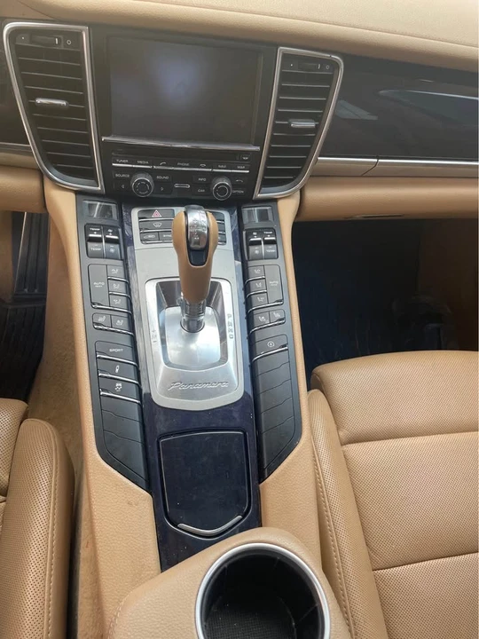 2015 Porsche 970 Panamera - Image 7 of 10