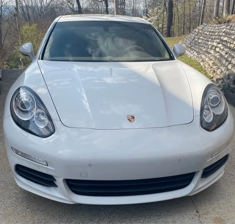 2015 Porsche 970 Panamera - Image 2 of 10