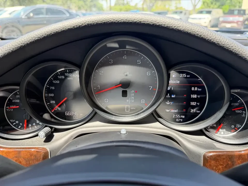 2015 Porsche 970 Panamera - Image 10 of 15