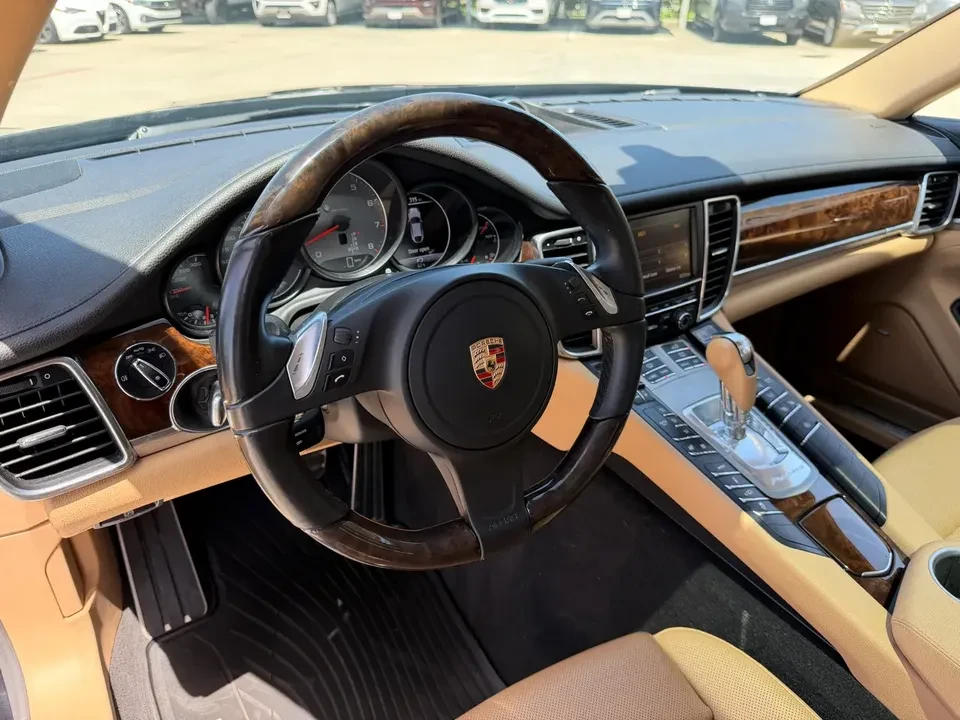 2015 Porsche 970 Panamera - Image 14 of 15