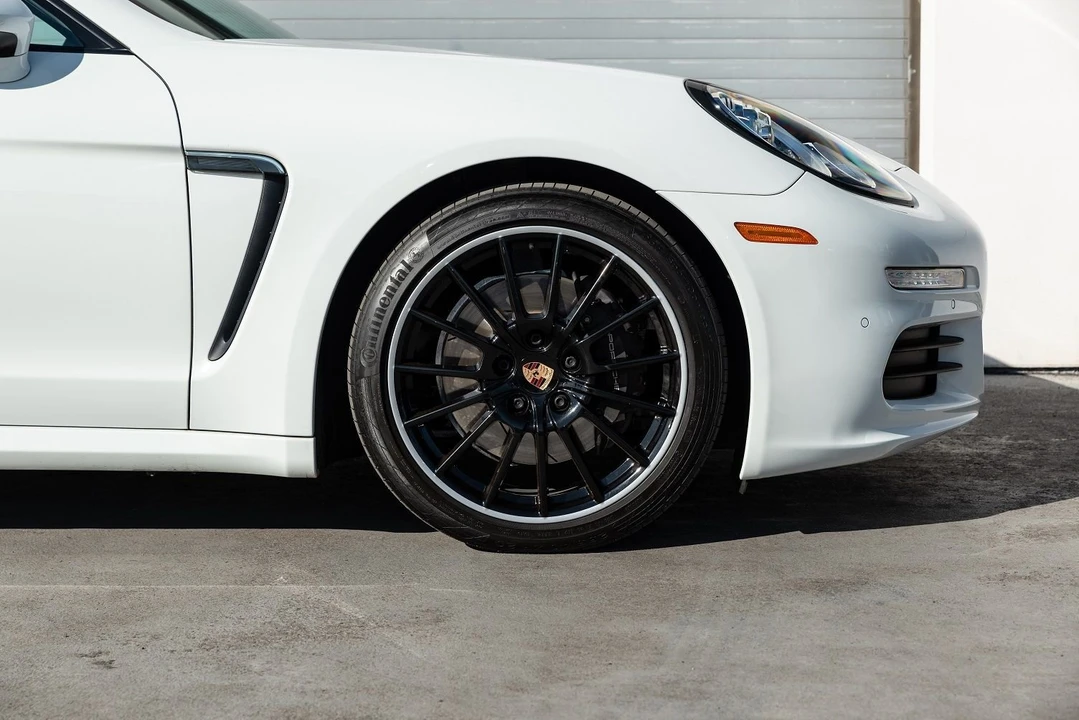 2015 Porsche 970 Panamera - Image 5 of 14