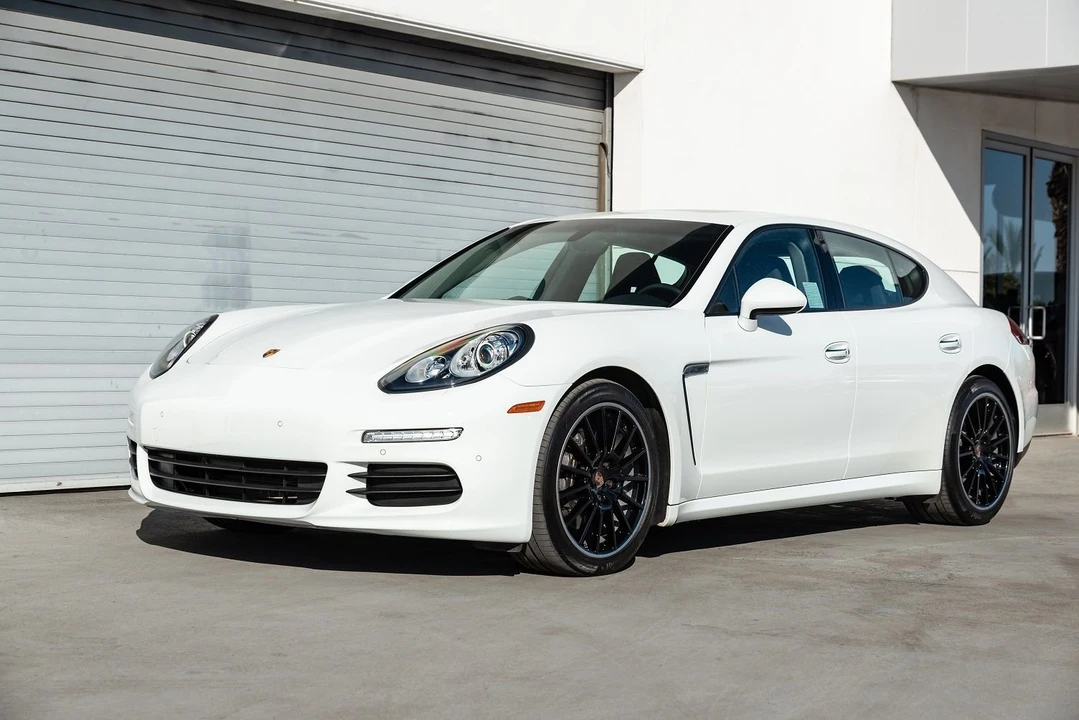 2015 Porsche 970 Panamera - Image 3 of 14