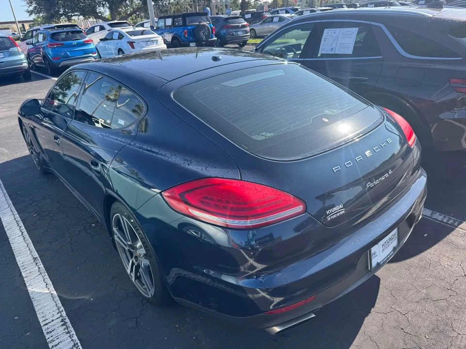 2015 Porsche Panamera - Image 5 of 7