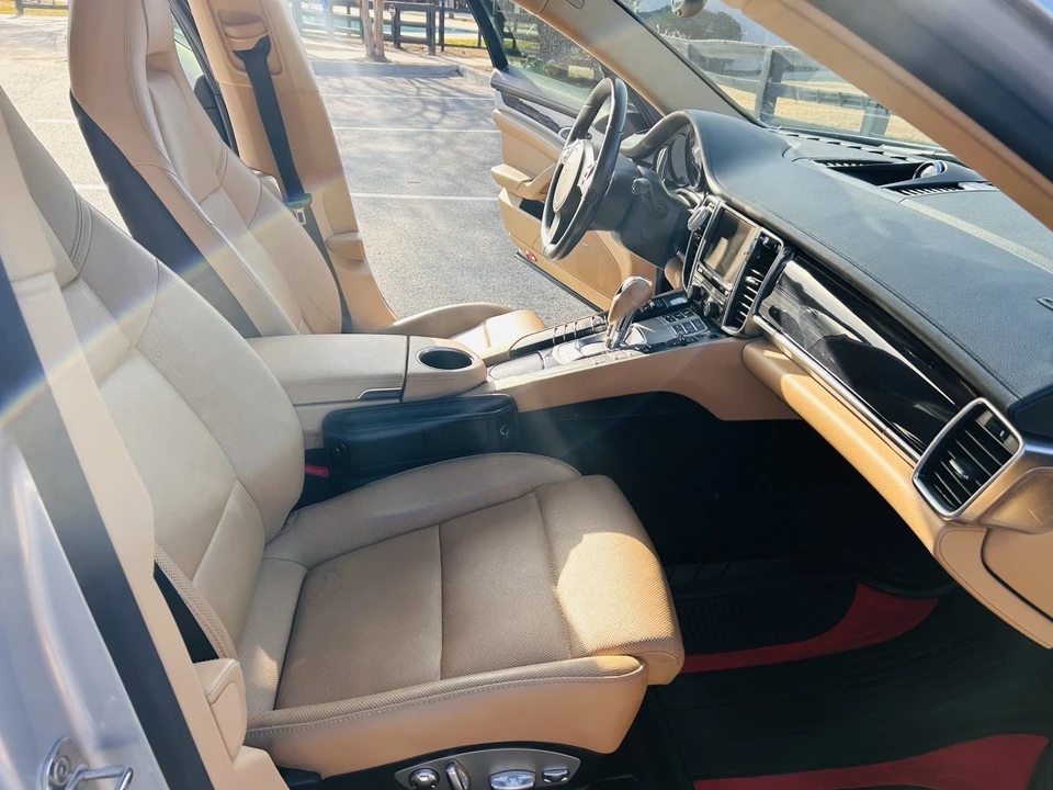 2015 Porsche 970 Panamera - Image 20 of 21