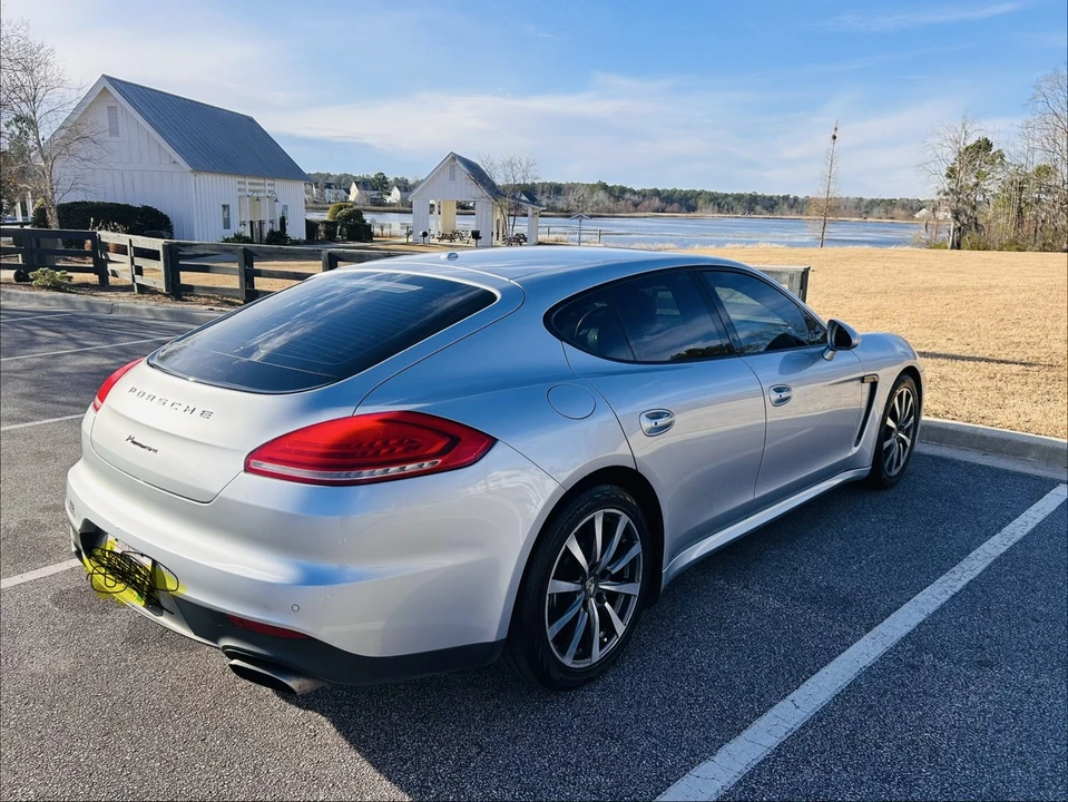 2015 Porsche 970 Panamera - Image 2 of 21